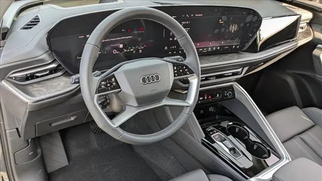 2025 Audi Q5 quattro Premium Plus TFSI