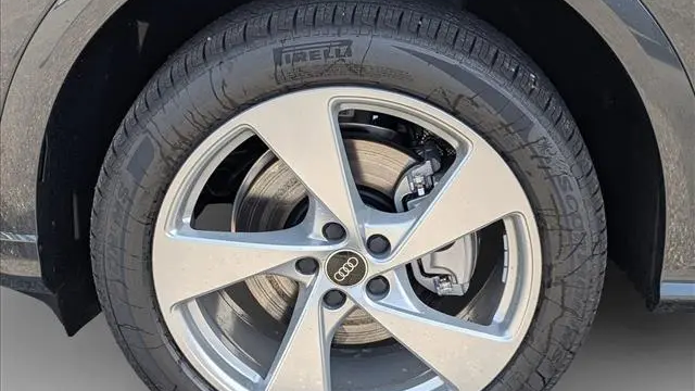2025 Audi Q5 quattro Premium Plus TFSI