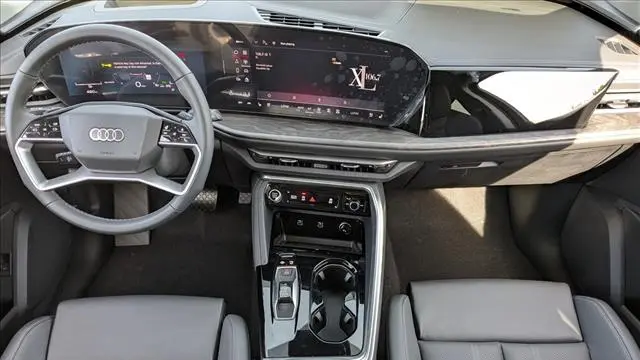 2025 Audi Q5 quattro Premium Plus TFSI