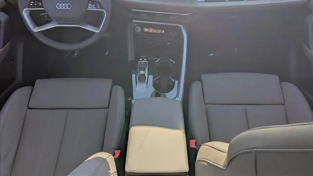 2025 Audi Q5 quattro Premium Plus TFSI