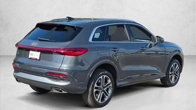 2026 Audi Q5 quattro Premium Plus TFSI