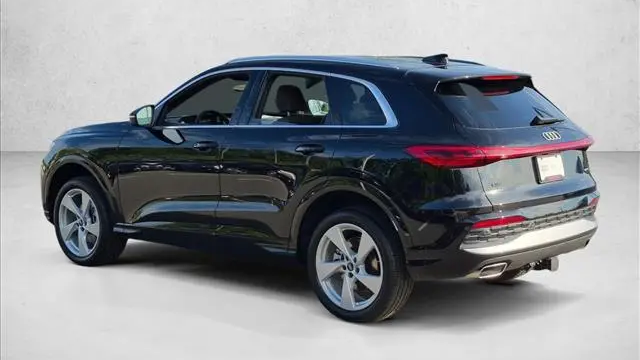2026 Audi Q5 quattro Premium Plus TFSI