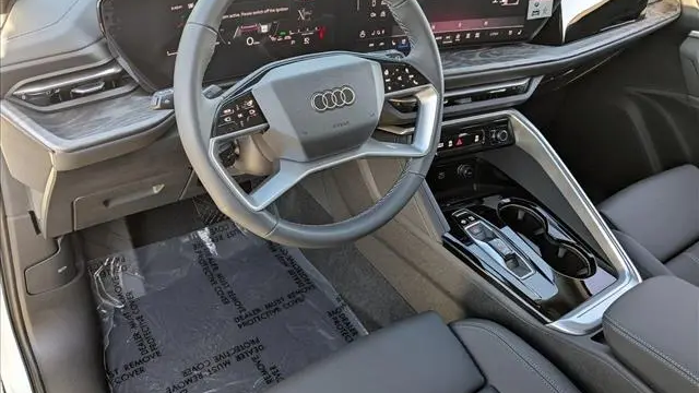 2025 Audi Q5 quattro Premium Plus TFSI