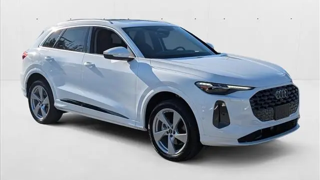 2025 Audi Q5 quattro Premium Plus TFSI