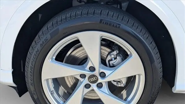 2025 Audi Q5 quattro Premium Plus TFSI