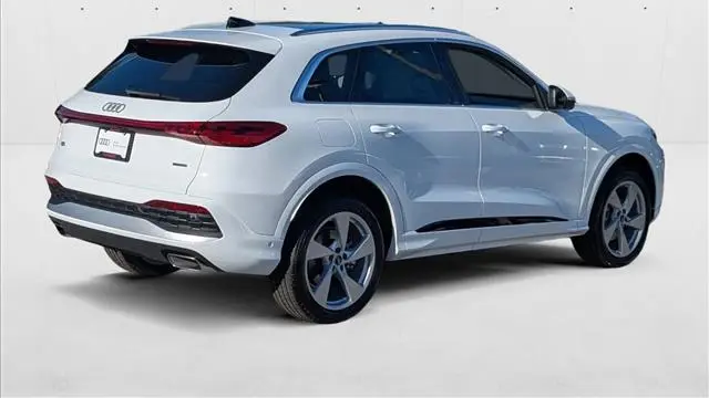 2025 Audi Q5 quattro Premium Plus TFSI