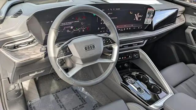 2025 Audi Q5 quattro Premium Plus TFSI