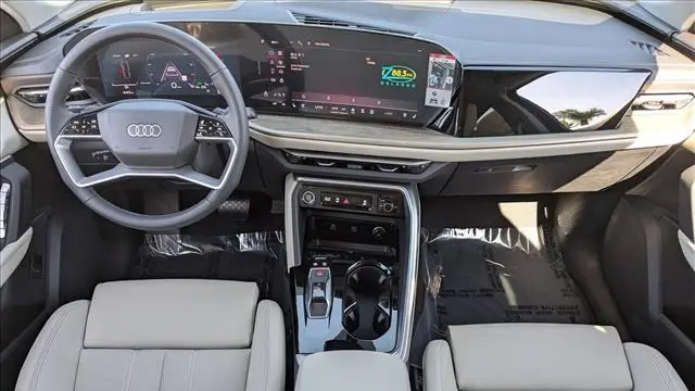 2025 Audi Q5 quattro Premium Plus TFSI