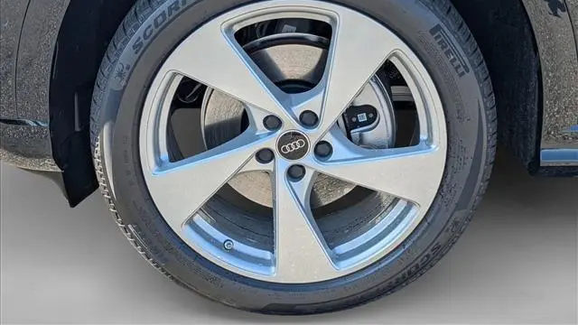 2025 Audi Q5 quattro Premium Plus TFSI
