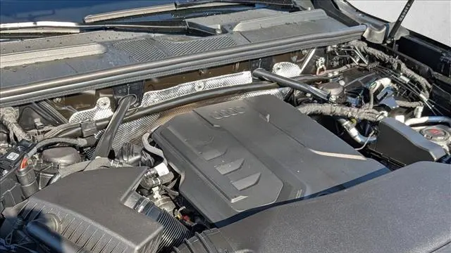 2025 Audi Q5 quattro Premium Plus TFSI