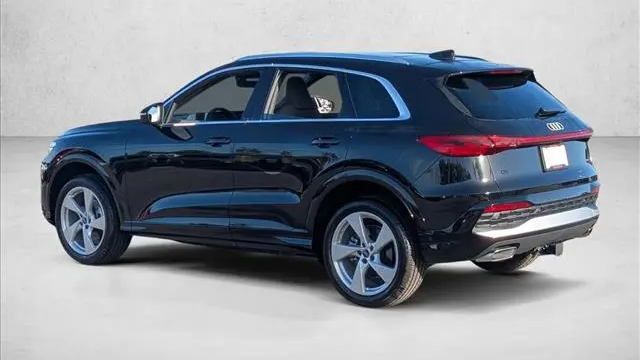 2025 Audi Q5 quattro Premium Plus TFSI