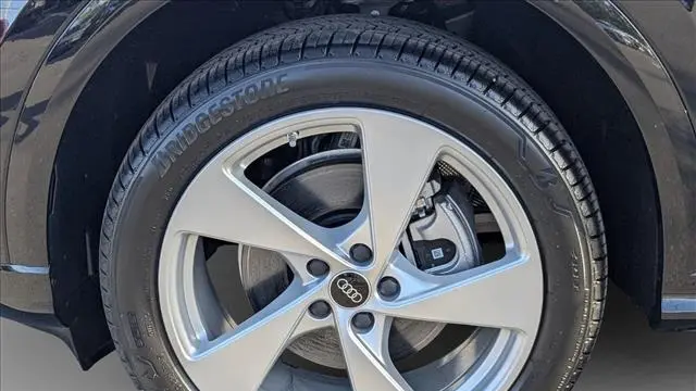 2025 Audi Q5 quattro Premium Plus TFSI