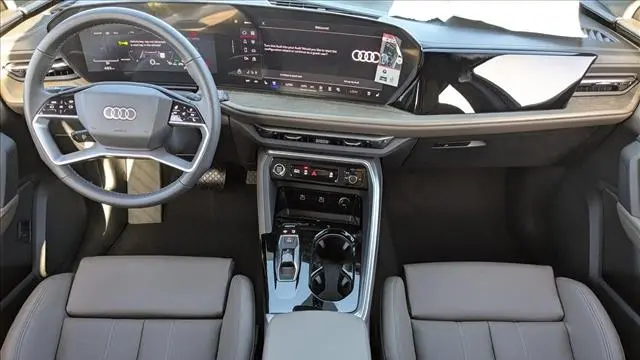 2025 Audi Q5 quattro Premium Plus TFSI