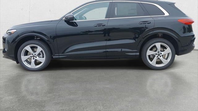 2026 Audi Q5 quattro Premium Plus TFSI