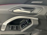 2025 All-new Q5 Thumbnail 12