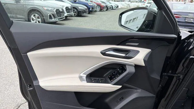 2025 Audi Q5 quattro Premium Plus TFSI
