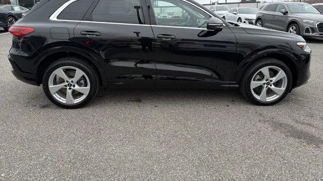 2025 Audi Q5 quattro Premium Plus TFSI
