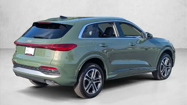 2026 Audi Q5 quattro Premium Plus TFSI