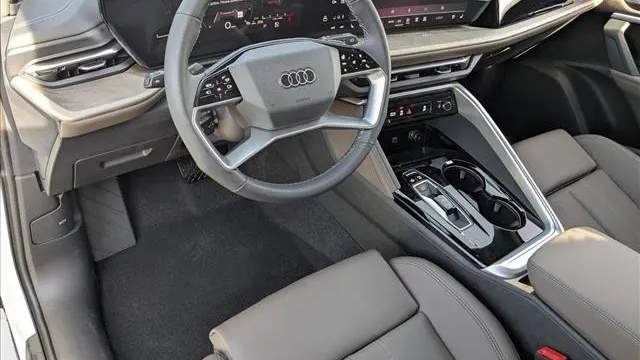 2025 Audi Q5 quattro Premium Plus TFSI