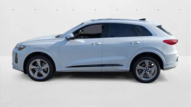 2025 Audi Q5 quattro Premium Plus TFSI