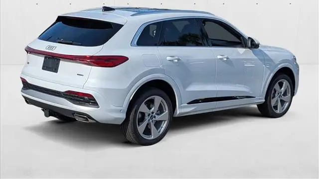 2025 Audi Q5 quattro Premium Plus TFSI
