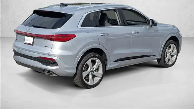 2026 Audi Q5 quattro Premium Plus TFSI