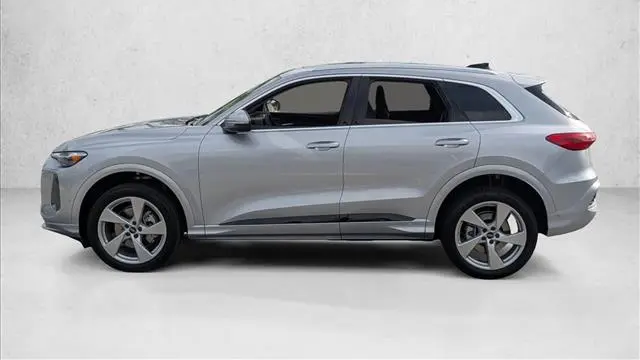 2026 Audi Q5 quattro Premium Plus TFSI