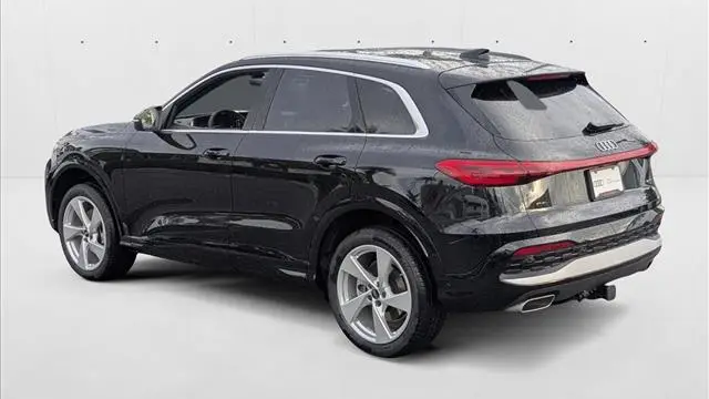 2025 Audi Q5 quattro Premium Plus TFSI