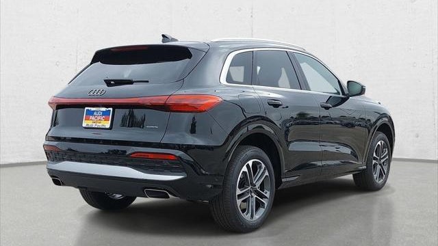 2026 Audi Q5 quattro Premium Plus TFSI