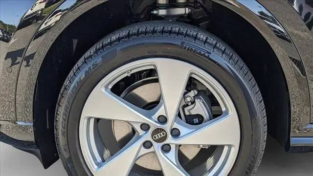 2025 Audi Q5 quattro Premium Plus TFSI