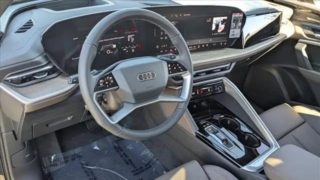 2025 Audi Q5 quattro Premium Plus TFSI