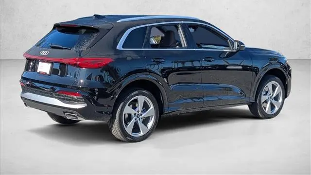 2025 Audi Q5 quattro Premium Plus TFSI
