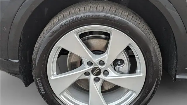 2025 Audi Q5 quattro Premium Plus TFSI