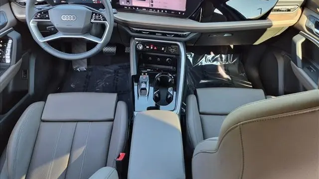 2026 Audi Q5 quattro Premium Plus TFSI
