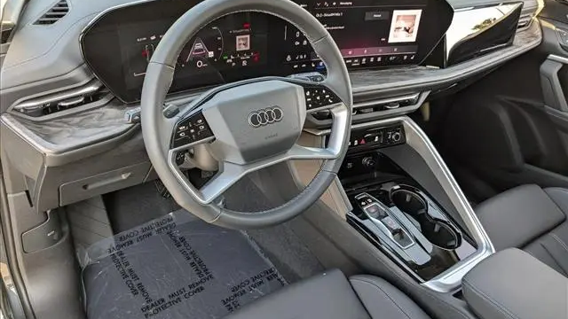 2025 Audi Q5 quattro Premium Plus TFSI