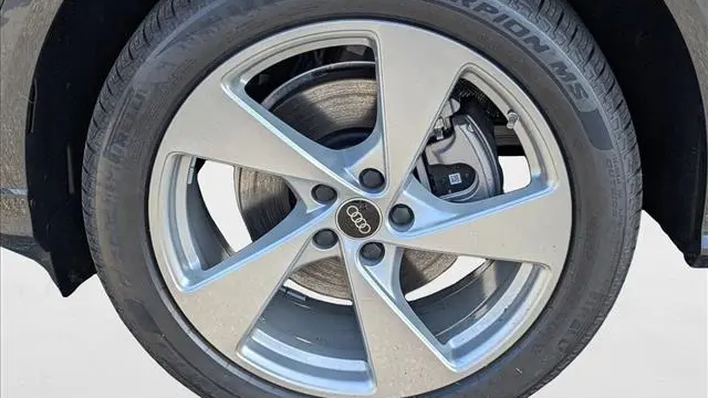 2025 Audi Q5 quattro Premium Plus TFSI