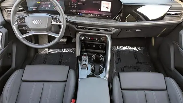 2025 Audi Q5 quattro Premium Plus TFSI