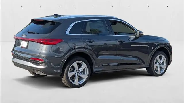 2025 Audi Q5 quattro Premium Plus TFSI