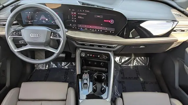 2025 Audi Q5 quattro Premium Plus TFSI