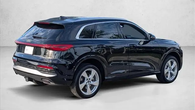 2025 Audi Q5 quattro Premium Plus TFSI