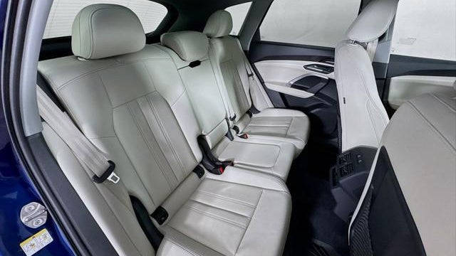 2025 Audi Q5 quattro Premium Plus TFSI