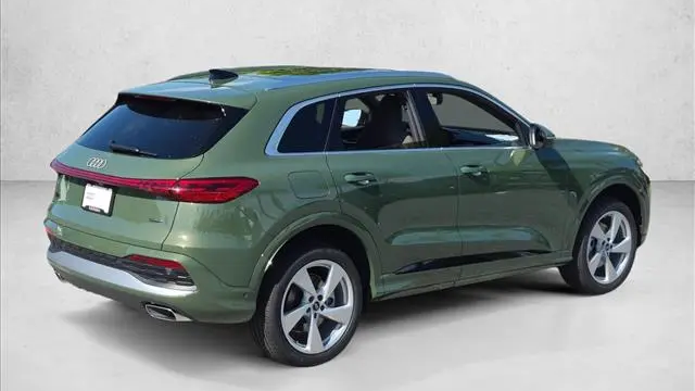 2026 Audi Q5 quattro Premium Plus TFSI
