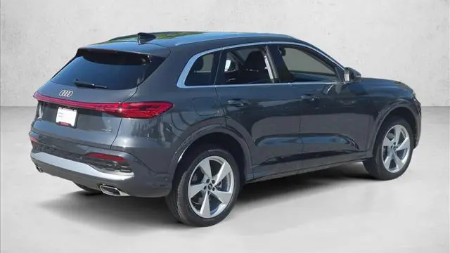 2026 Audi Q5 quattro Premium Plus TFSI