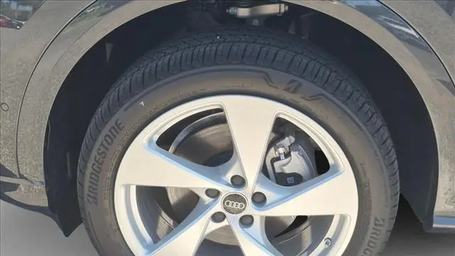 2026 Audi Q5 quattro Premium Plus TFSI