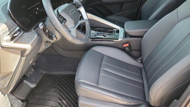 2025 Audi Q5 quattro Premium Plus TFSI