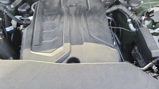 2025 Audi Q5 quattro Premium Plus TFSI