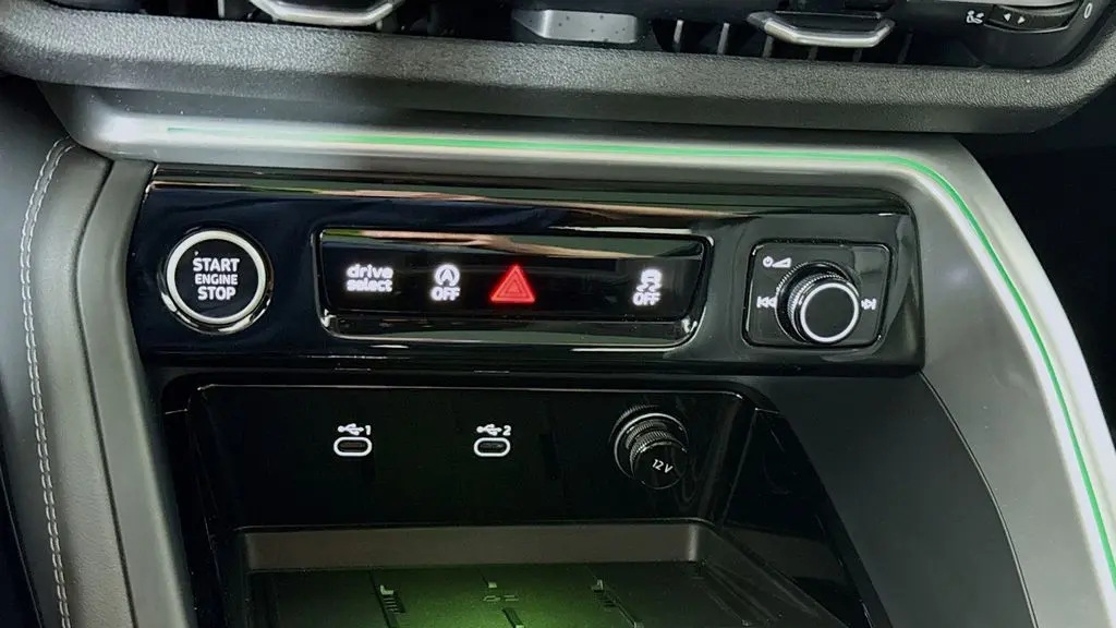 2025 Audi Q5 quattro Premium Plus TFSI