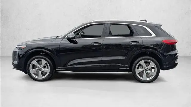 2025 Audi Q5 quattro Premium Plus TFSI