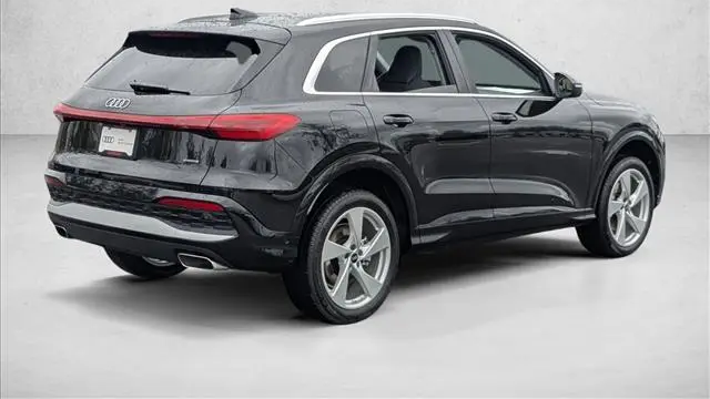 2025 Audi Q5 quattro Premium Plus TFSI