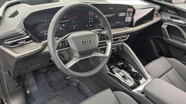 2025 Audi Q5 quattro Premium Plus TFSI